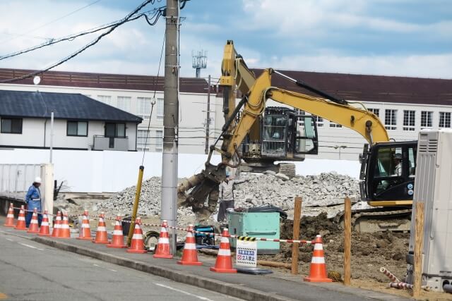 解体工事でガードマンを配置すべき場合